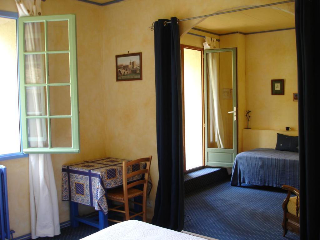 Domaine De La Grange Neuve Hotel La Roque-sur-Pernes Bilik gambar